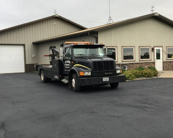black tow truck for service